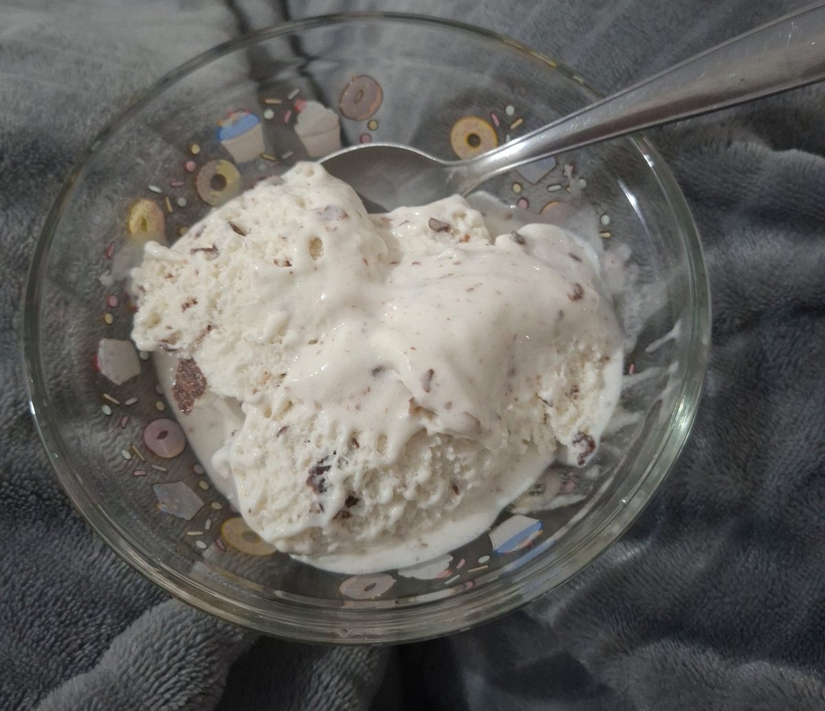 🍦tati (-7,2/11) tweet media