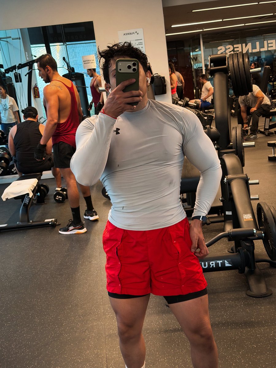 _MrQuiroz's tweet photo. Pump y playeras de compresión https://t.co/IeQ24o8UoL