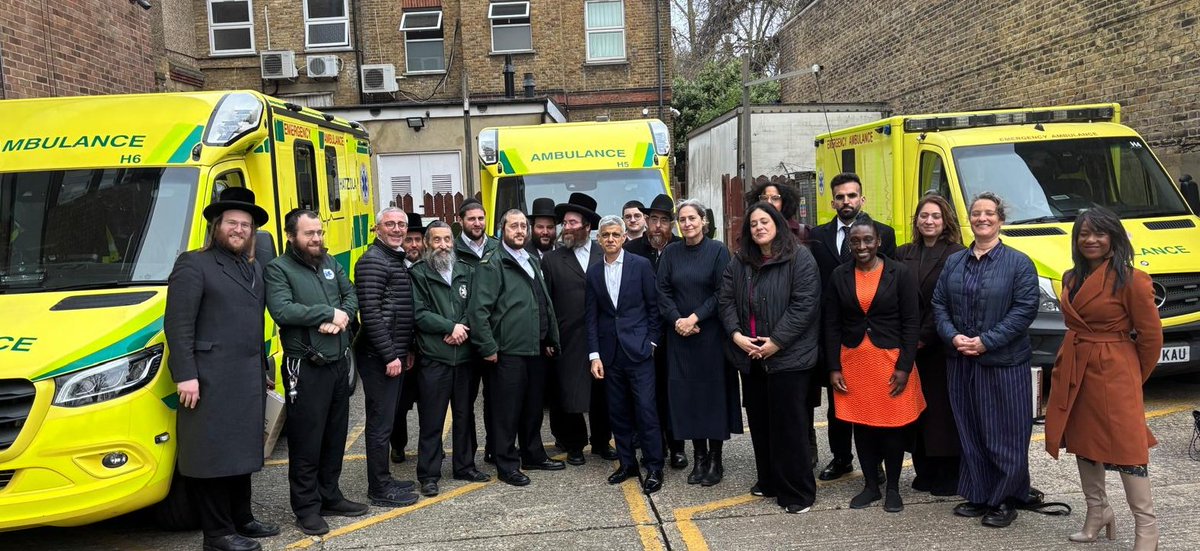 Sadiq Khan tweet media