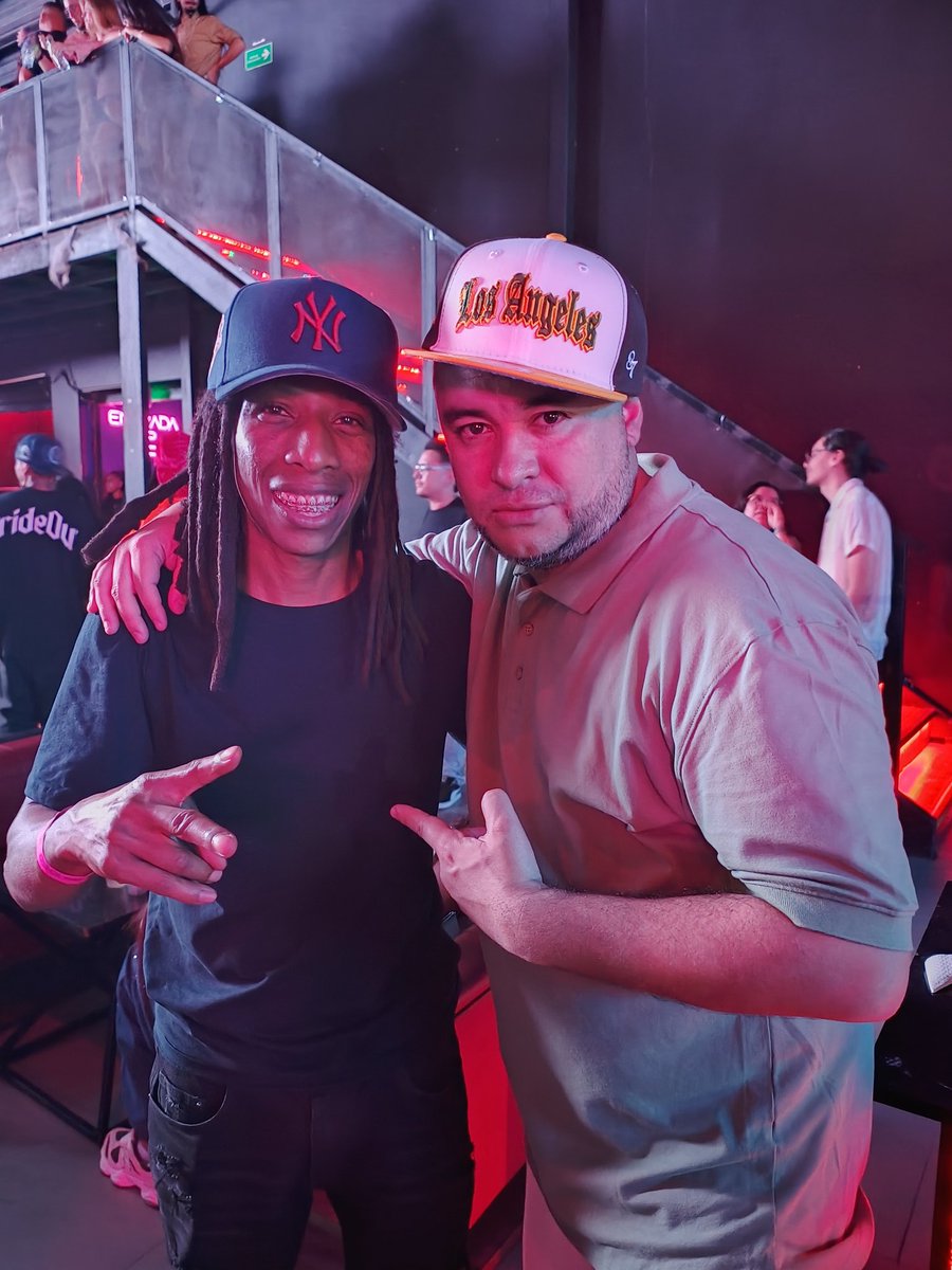 JOHN ZKIRLA tweet media