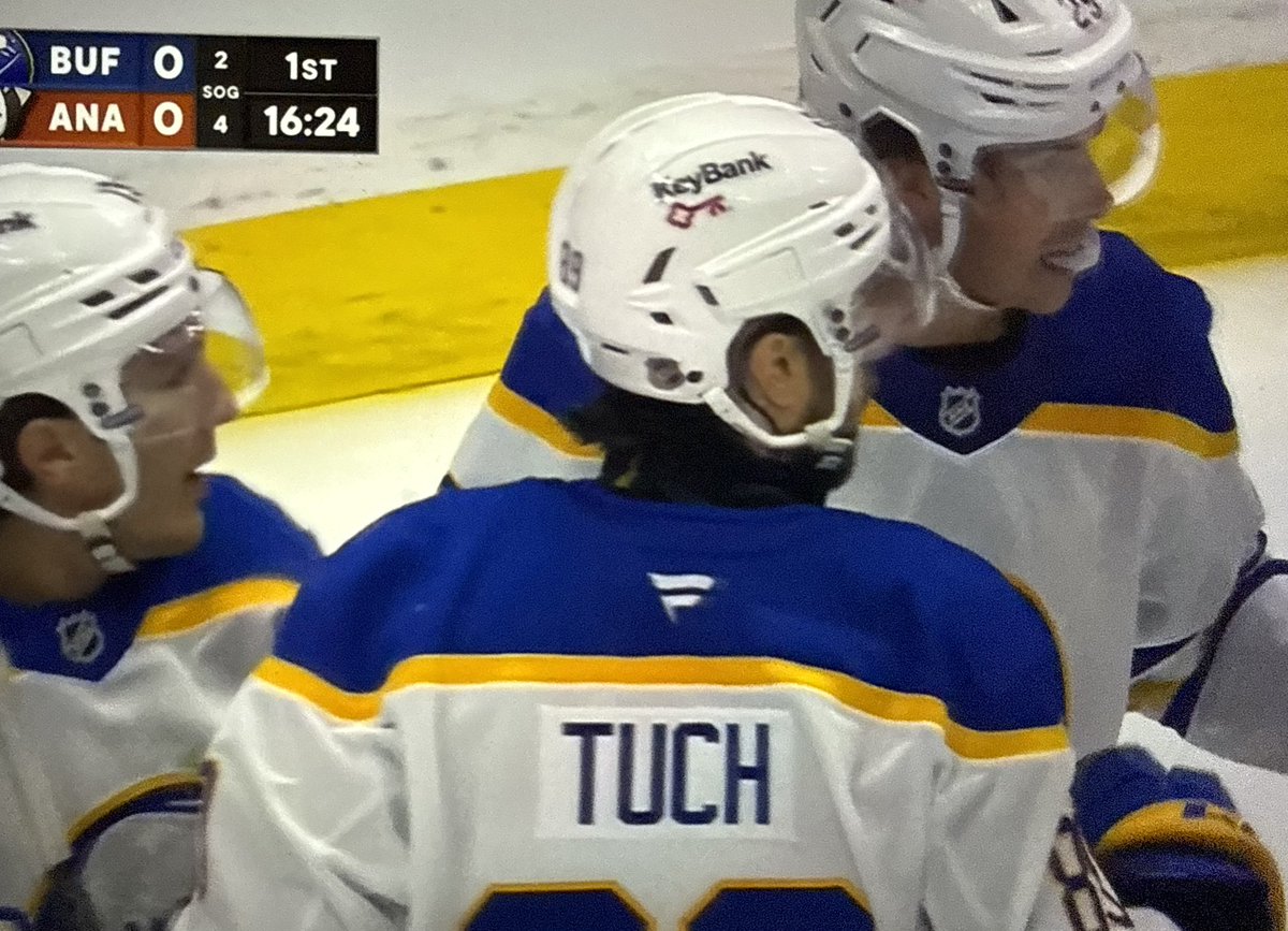 Manu Roux tweet media