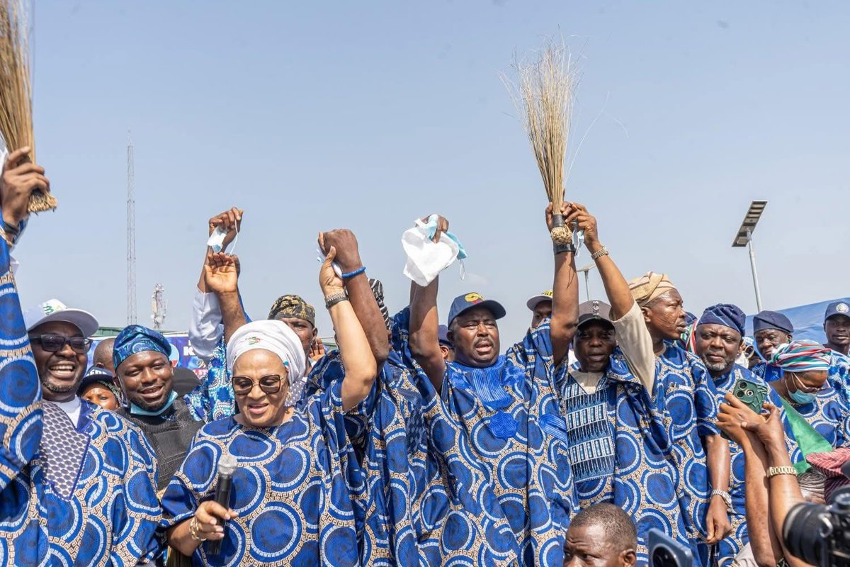 Oyo Affairs tweet media