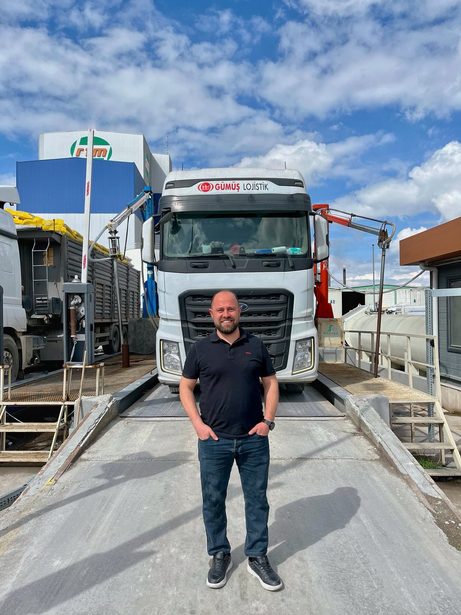 gmserdl42's tweet photo. Biz durursak hayat durur 😎🚚🚛 

If we stop, life stops          😎🚛🚚
#Türkiye #gündem #lojistik #kesfet #trend #nakliye #tır #viral #sondakika #başarı #bugün #başarı #iran #ıran #msü2026 #tadc #Panamá #پاکستان #BBPHWomenInMusic2026 #منخفض_المسرات https://t.co/sHxNjv4Z9Q