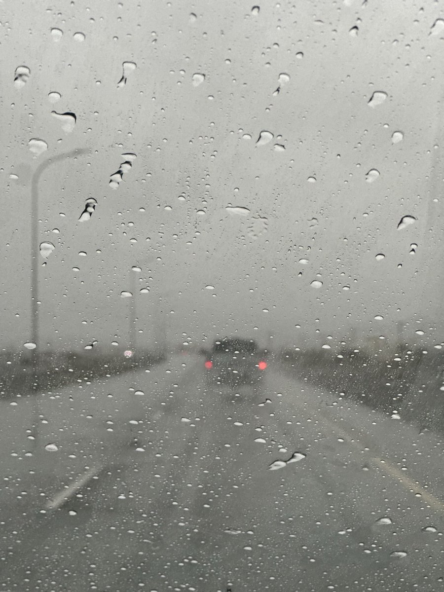 مُتلازمة حب الحياه والدنيا مطر 🤍🌧️.