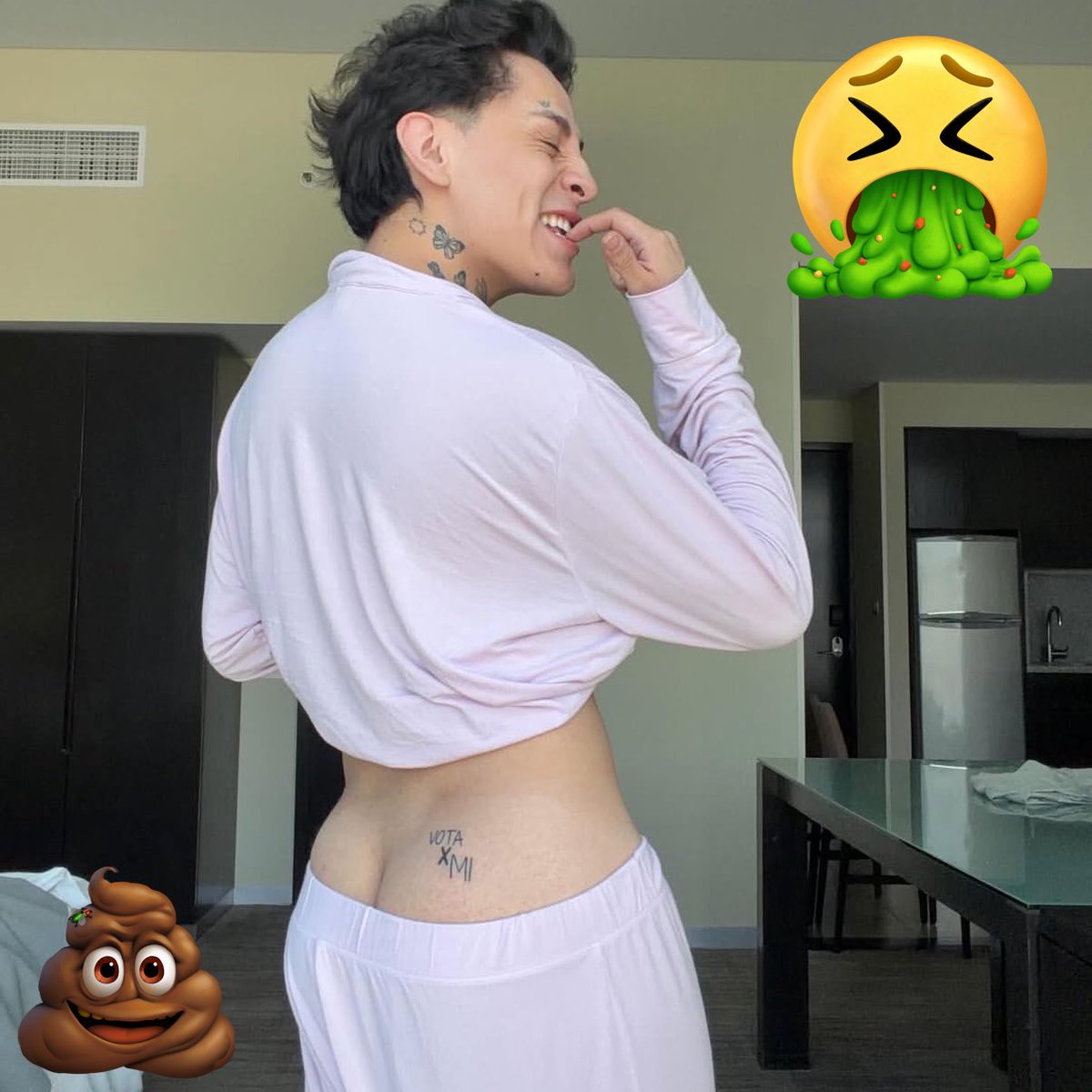 EcheveMariana's tweet image. El desabrido de Guillermo Kunno se tatuó "vota X mi" en sus nalgas y como quiera lo sacaron de #LCDLF6 🤣

Guillermo se creía top y era uno más del montón, sin personalidad y un mueble más

Regrésate a hacer tiktoks con Angela Aguilar, que ni en el medio ni en Televisa te quieren