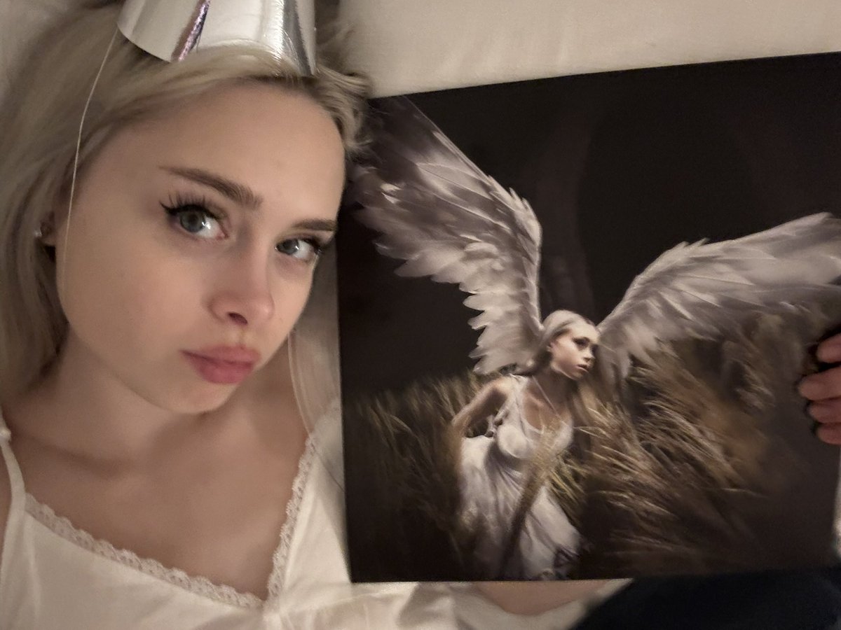 erin lecount tweet media