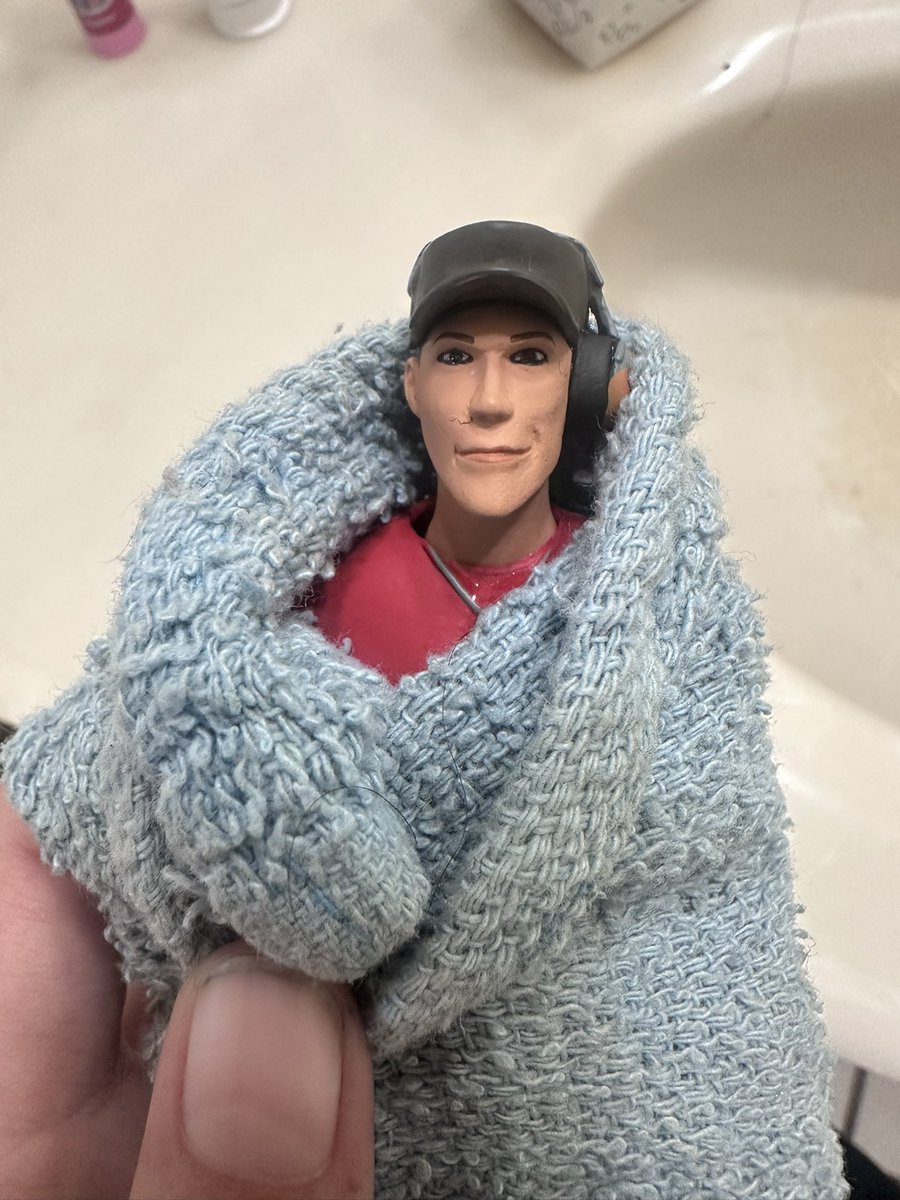 Ray ⚰️ (Insane Scout TF2 Fangirl) tweet media