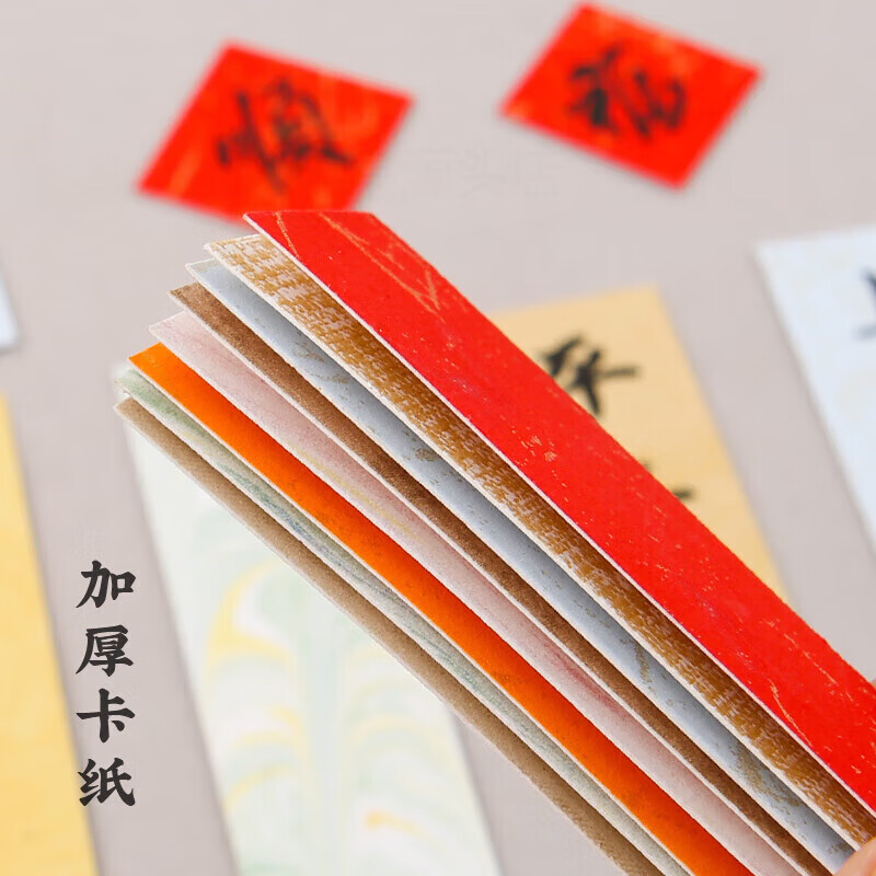 singh_parammeet's tweet photo. 翻出压箱底的旧物，像拆时光盲盒～毛衣起球却软乎乎，旧书里夹着高中纸条，旧耳机还存着周杰伦的歌 挑出3件留着当回忆，其他捐给需要的人，让旧物在别处发光 https://t.co/8z10i9ygbo