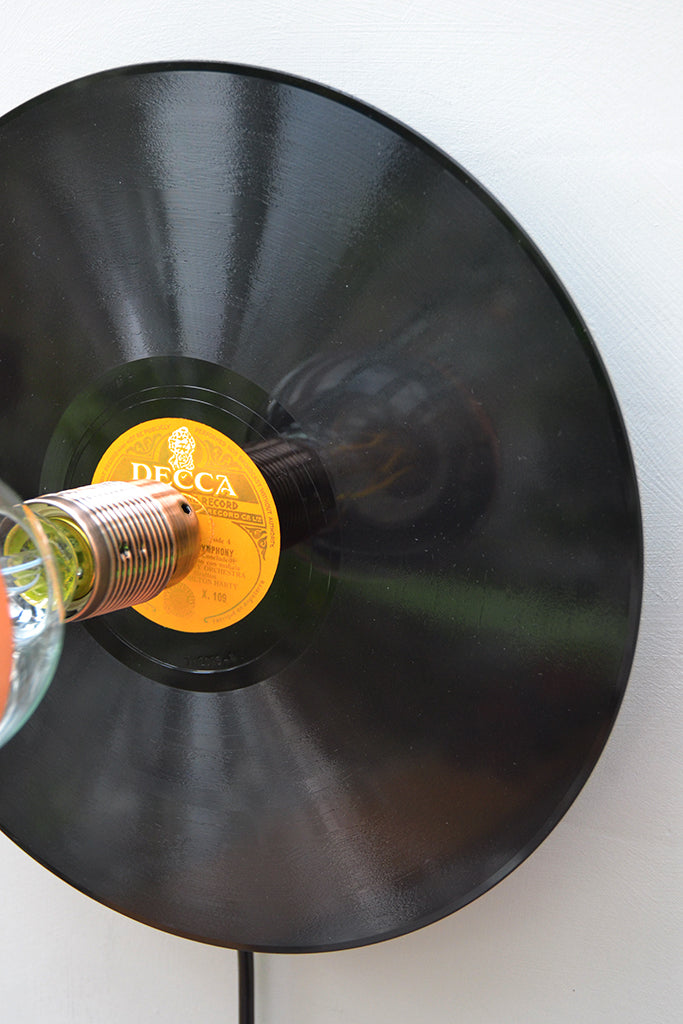 itsalightdesign's tweet image. Decca William Walton Symphony ‘In the Groove’ 78 record plug-in Wall light #HomeStyling #tablelamps
£185.00
➤ itsalight.co.uk/products/decca…