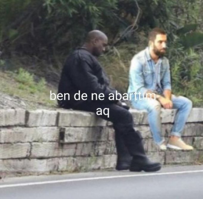 Birinin götünü kaldırdığımda beynimin bana ufak çaplı uyarısı