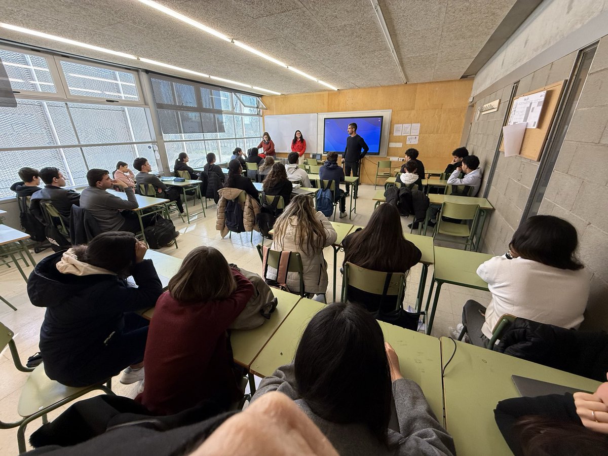 AdmNorfeuRoses tweet media