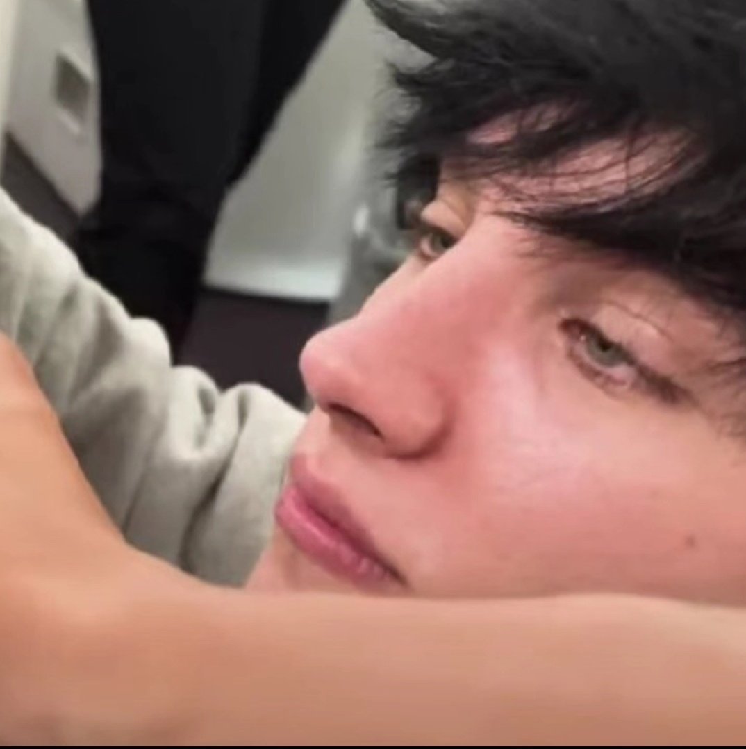 Emo_Xcry's tweet photo. La vida te pondrá retos y ahí estaremos para apoyarte, escucharte y quererte , en las buenas y malas 🫂
Tu fuiste nuestra curita al corazón, ahora lo somos nosotras 🖤🥹 
@xCryboy 🖤 https://t.co/4HaM8kS6Ej