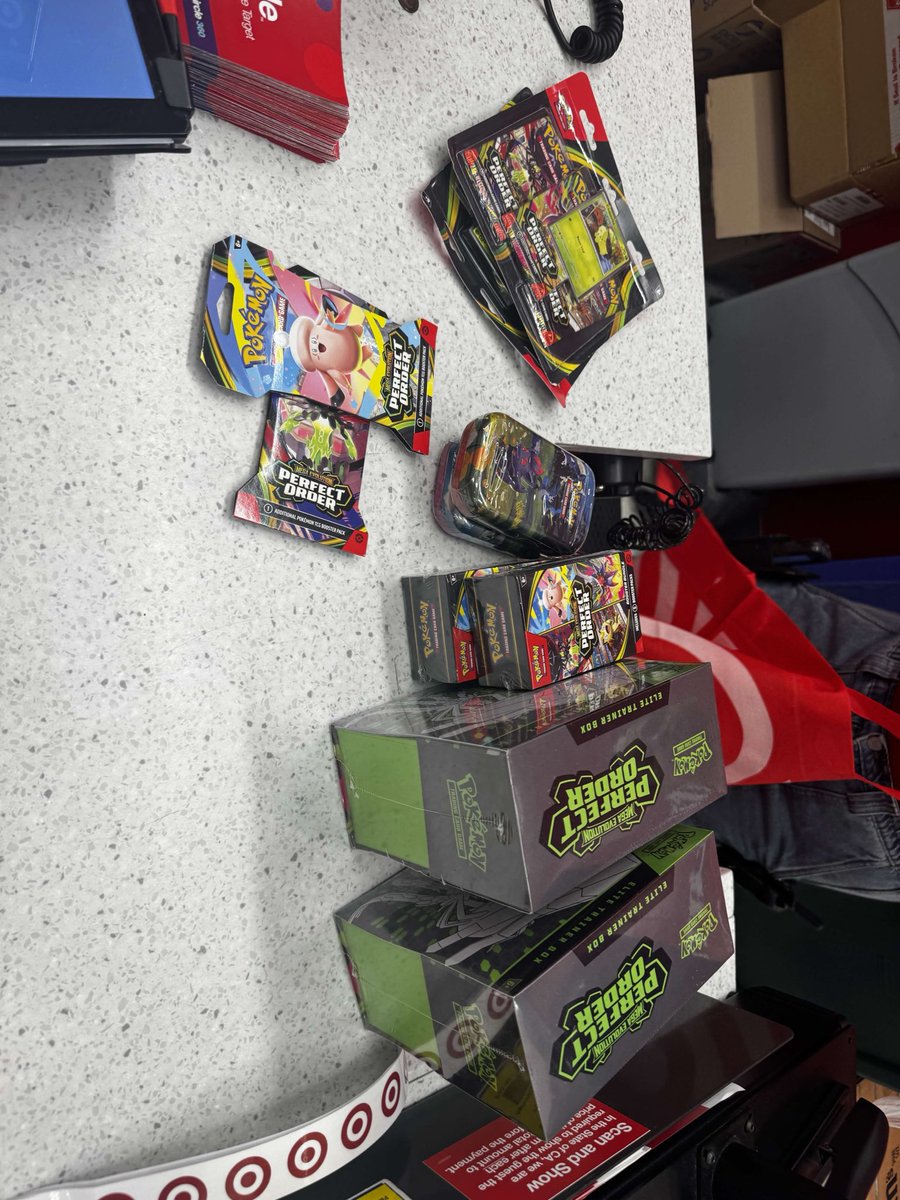 collectifyio's tweet photo. Perfect Order items are dropping as early as TODAY at Target and Barnes &amp; Noble locations. Walmart locations will start selling as soon as today/tomorrow too. Check your locals! 👍

We post daily updates in our Discord. Link in bio for more details!

📍 Pics: Southern California https://t.co/zZK99LQzeN