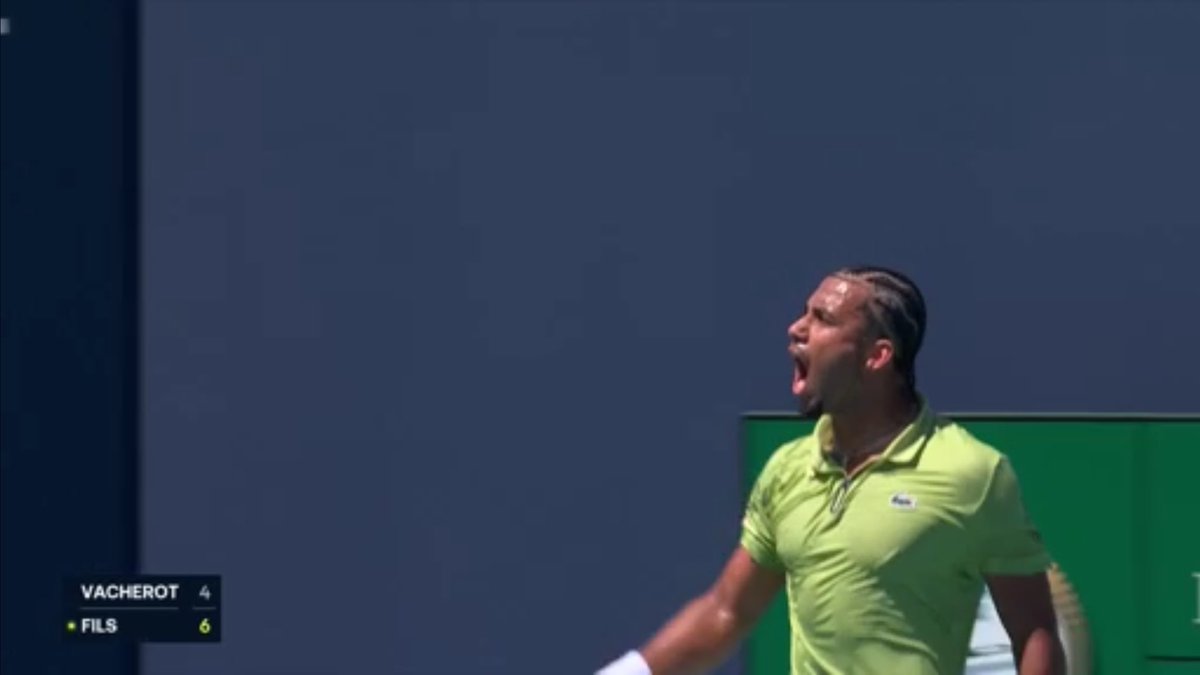 Un peu de réussite pour prendre ce set mais on s'en bat les couilles 

VAMOOOOS Arthur