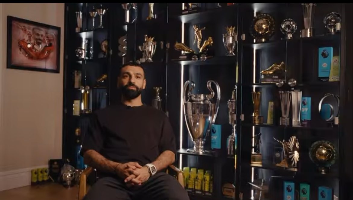 LFC4Ar's tweet photo. 🚨🚨🚨🚨🚨🗣️ الأسطورة محمد صلاح:

أود أن أشكر كل من كان جزءًا من هذا النادي خلال فترة وجودي، وخاصة زملائي السابقين والحاليين.

وكذلك الجماهير. لا أملك كلمات كافية.

الدعم الذي قدمتموه لي، في أفضل فترات مسيرتي، ووقوفكم إلى جانبي في أصعب الأوقات

هو شيء لن أنساه أبدًا، وسيبقى معي دائمًا.