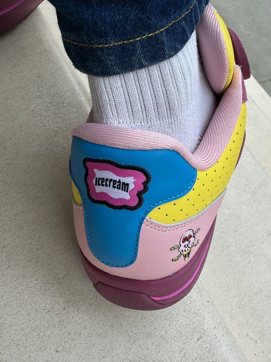 Ovrnundr's tweet image. Unreleased Reebok ICECREAM Board Flip “Banana Split” 🍌🍦🛹 

Only 40 PAIRS of these were made as a promo run ahead of ComplexCon and the Don Toliver preorder version that dropped in November

The difference is this pair features the classic Ice Cream' branding on the tongue tag,