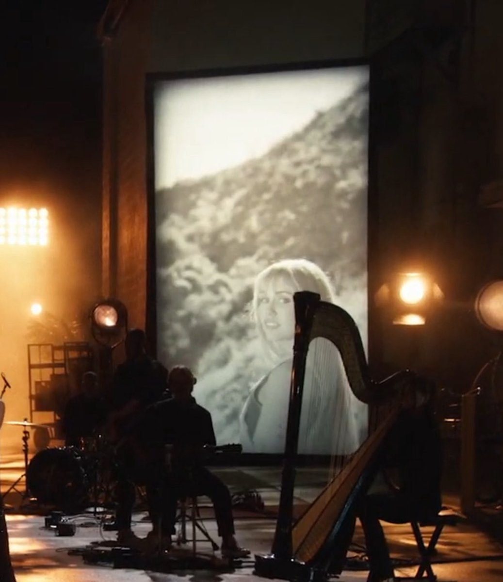 Miley Base tweet media