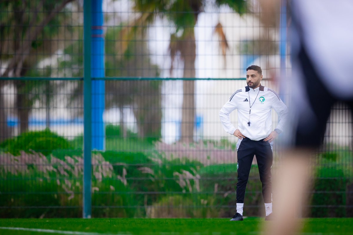 مُطَّلِع tweet media