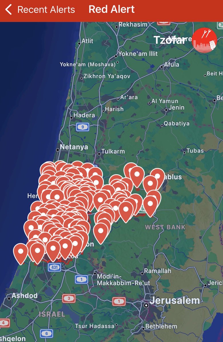 corefrontline's tweet image. 🇮🇱🇮🇷Sirens blared across central Israel on Tuesday night as Iranian ballistic missiles were launched toward the country.