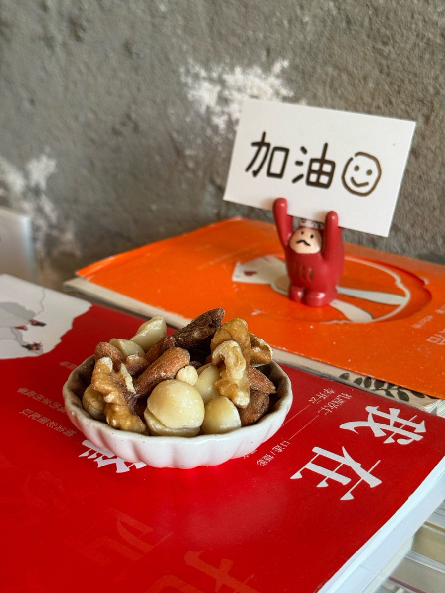 Mr Ohm's tweet media