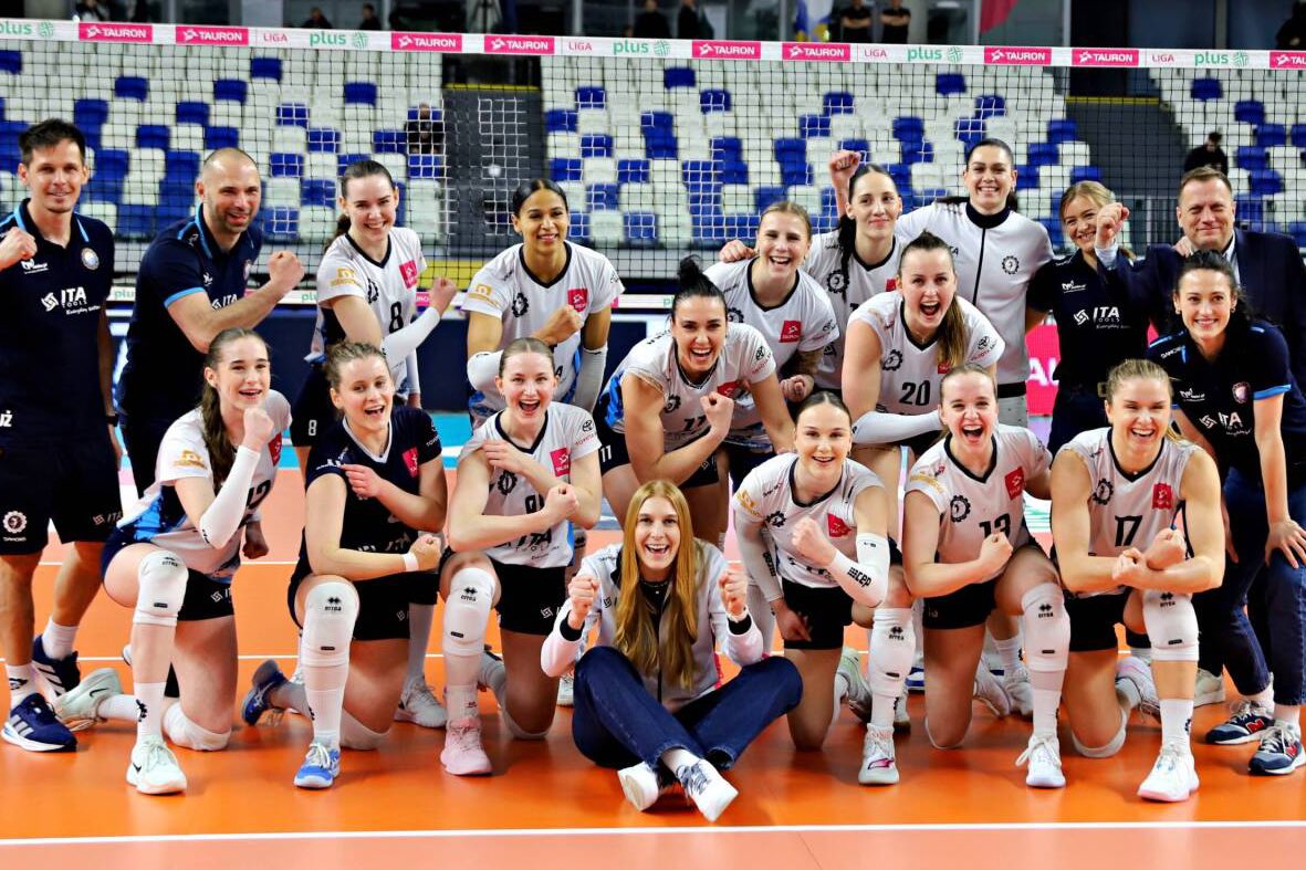 VolleyViper tweet media