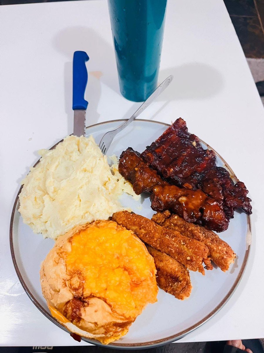 Dinner is served 🥵😋