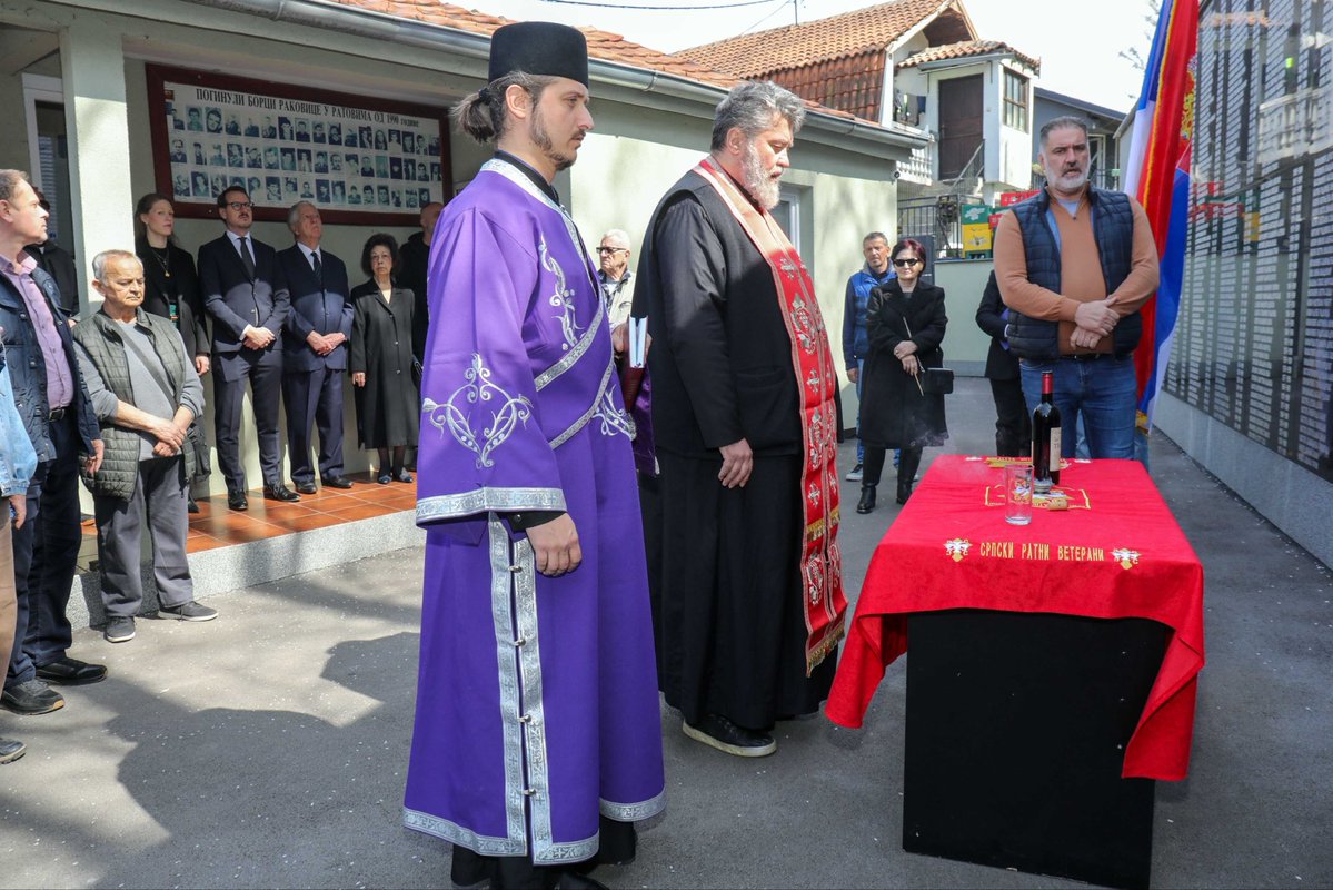 Филип Карађорђевић tweet media