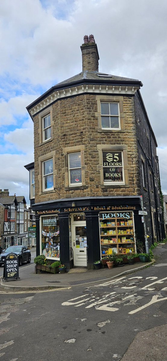 Andrea Zuvich tweet media