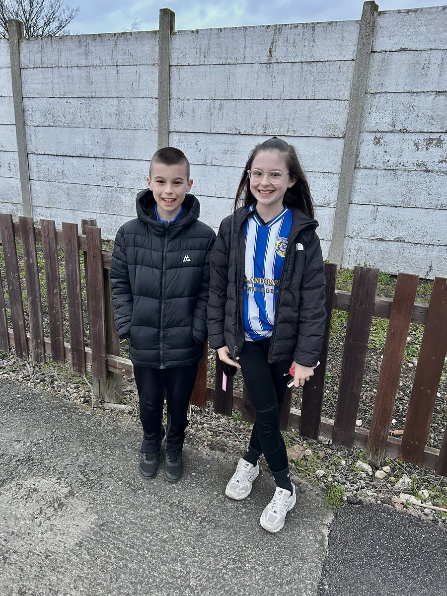 Laura Carr tweet media