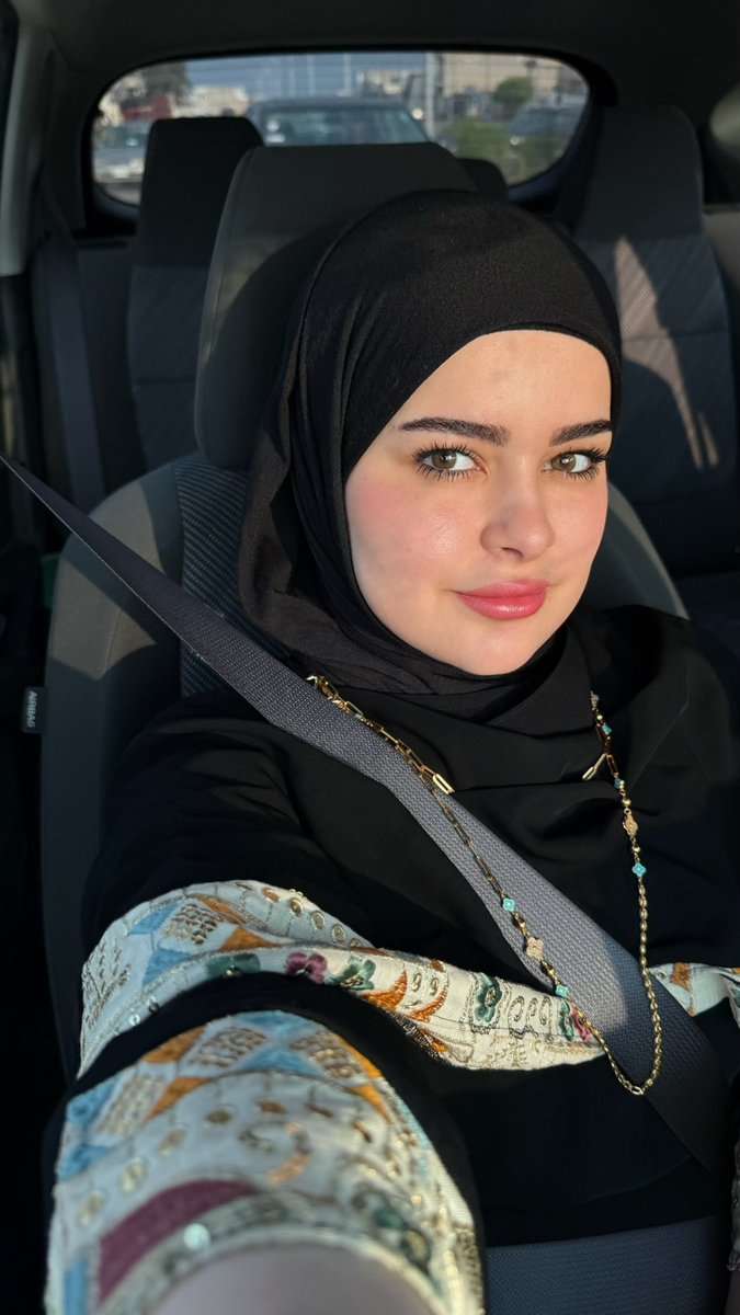 لينا tweet media