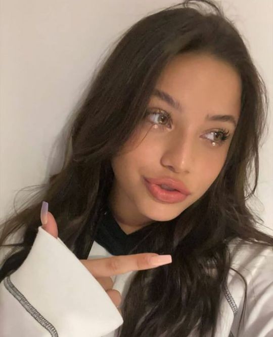 cami • tweet media