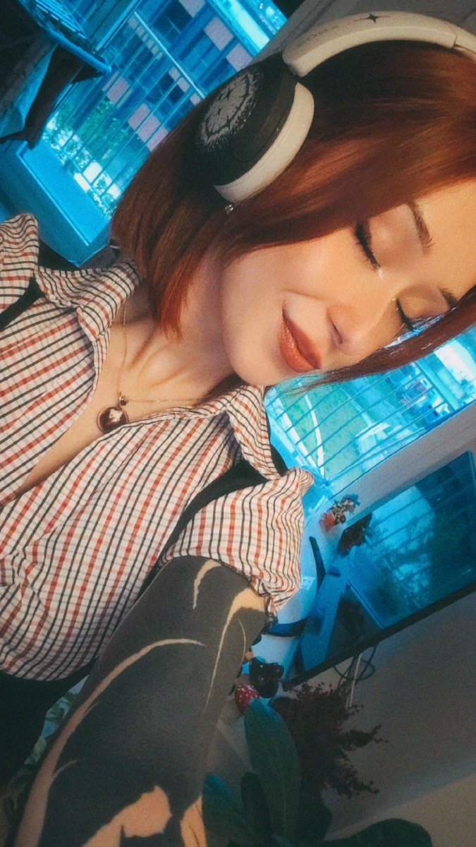 𝑉𝑒𝑠𝑠𝑦 tweet media