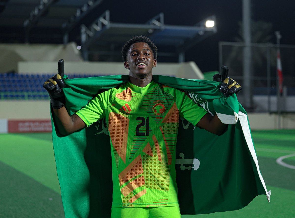 مُطَّلِع tweet media