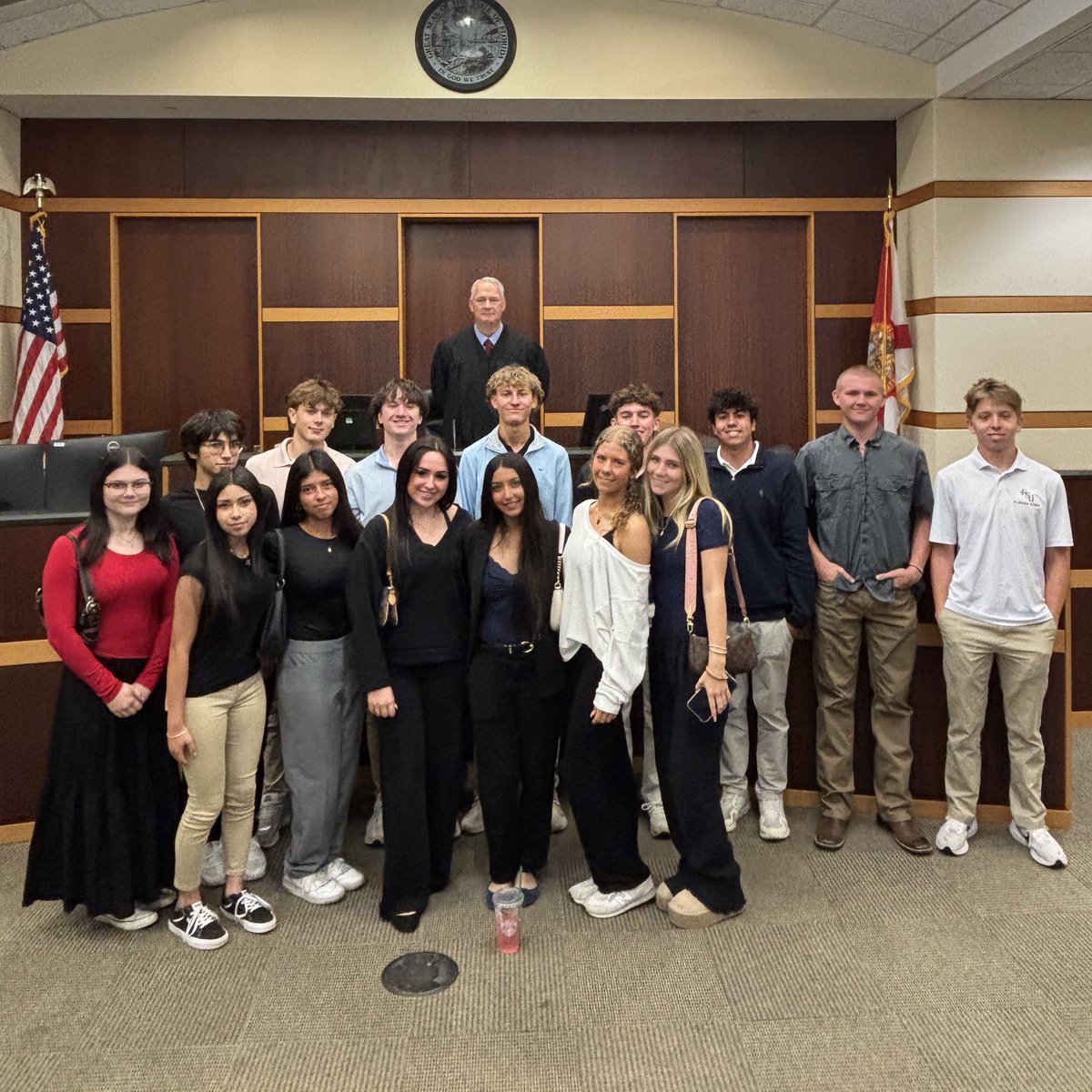 SWFLCourts's tweet image. Bishop Verot law studies students got a hands-on look at the justice system during a visit with Judge Branning.
 
From an interactive mock trial to a Q&amp;amp;A session, students stepped into real-world courtroom roles and explored how cases move through the system. 

#SWFL #SWFLCourts