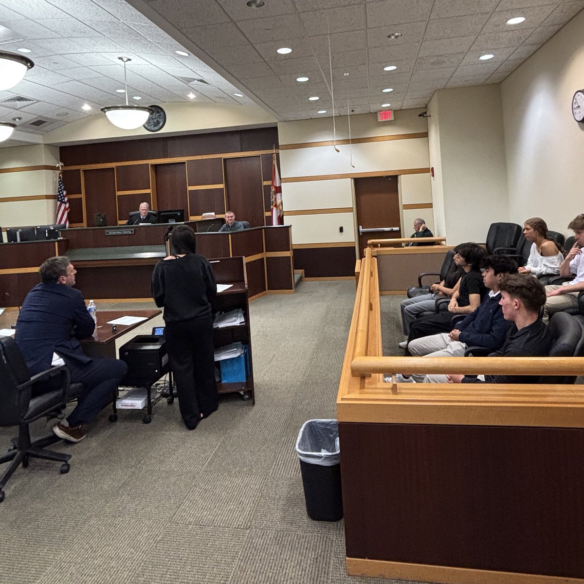 SWFLCourts's tweet image. Bishop Verot law studies students got a hands-on look at the justice system during a visit with Judge Branning.
 
From an interactive mock trial to a Q&amp;amp;A session, students stepped into real-world courtroom roles and explored how cases move through the system. 

#SWFL #SWFLCourts