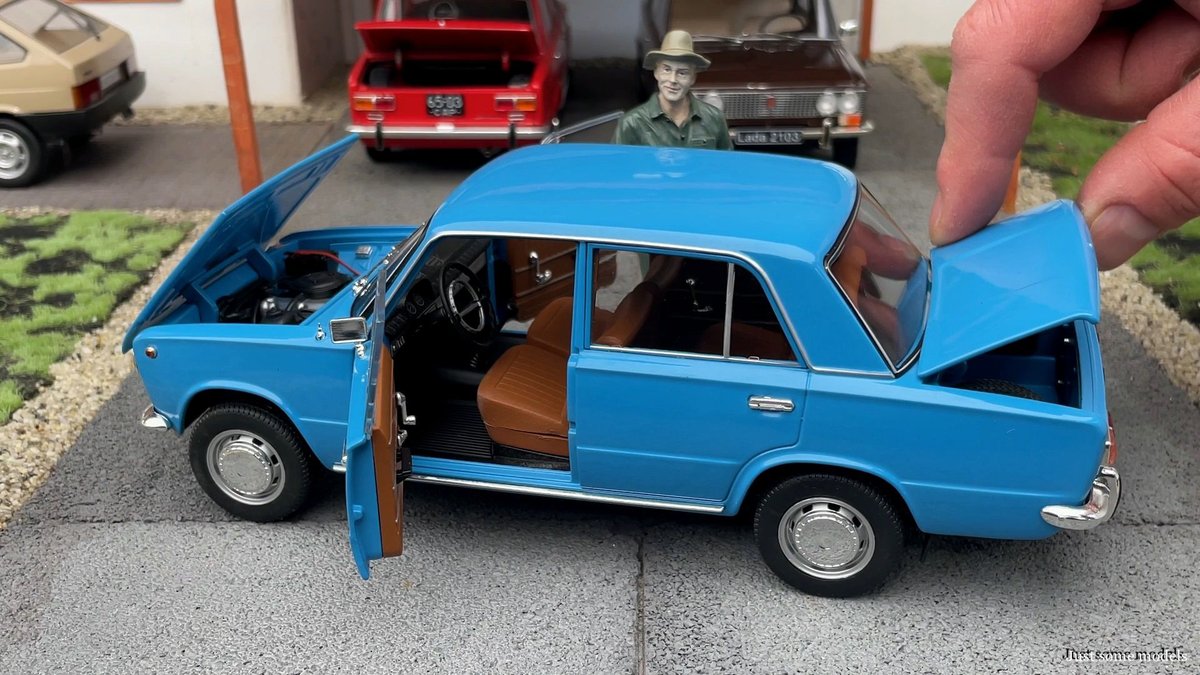 justsomemodels's tweet photo. 1:18 Lada 1200 (2101), blue - IXO
Full review on Youtube: https://t.co/zSLpqu8qPb
#lada #lada1200 #lada2101 #vaz #vaz2101 #fiat124 #seat124 #murat124 #russiancars #sovietcars #oldtimer #classiccars #118scale #scalemodel #diecast #modelcar #miniature #ixo #jsm #justsomemodels https://t.co/EVBfefeWb3