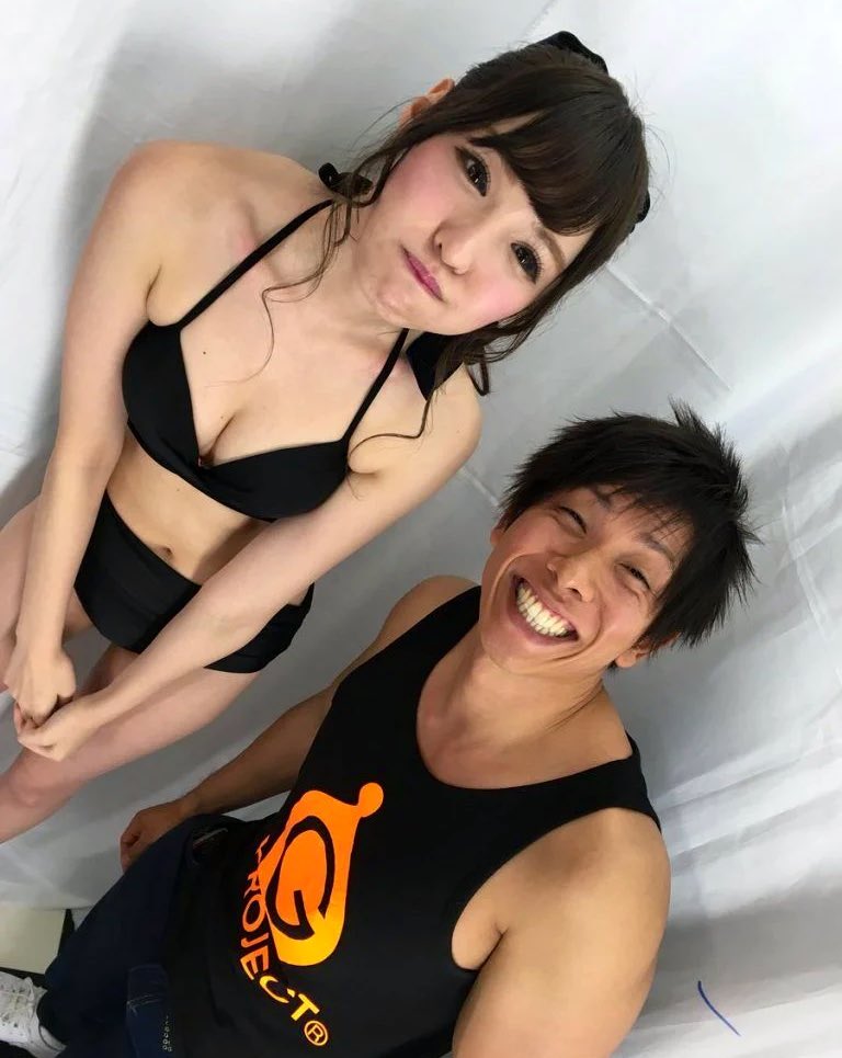 ULTIMAHORAENX tweet media