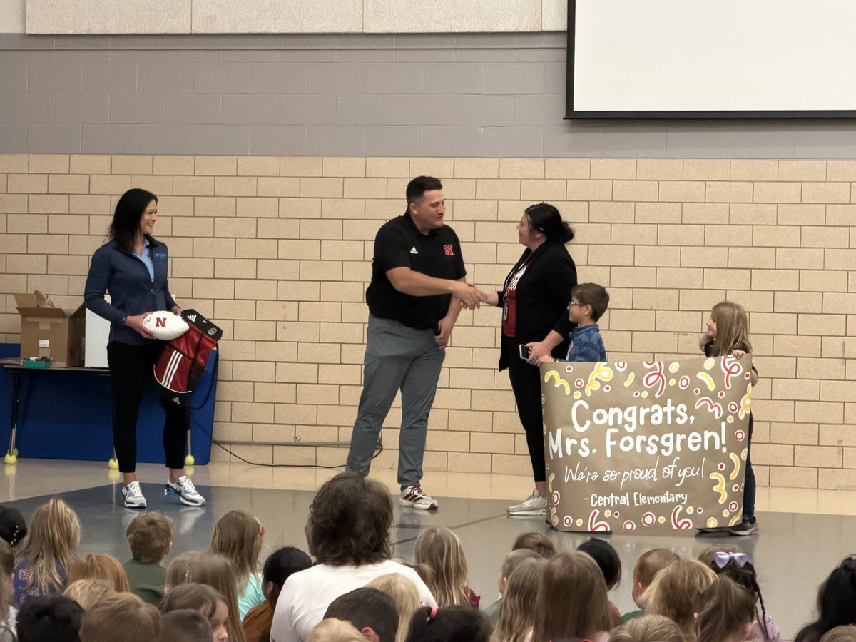 Ol' Red 99-5 tweet media