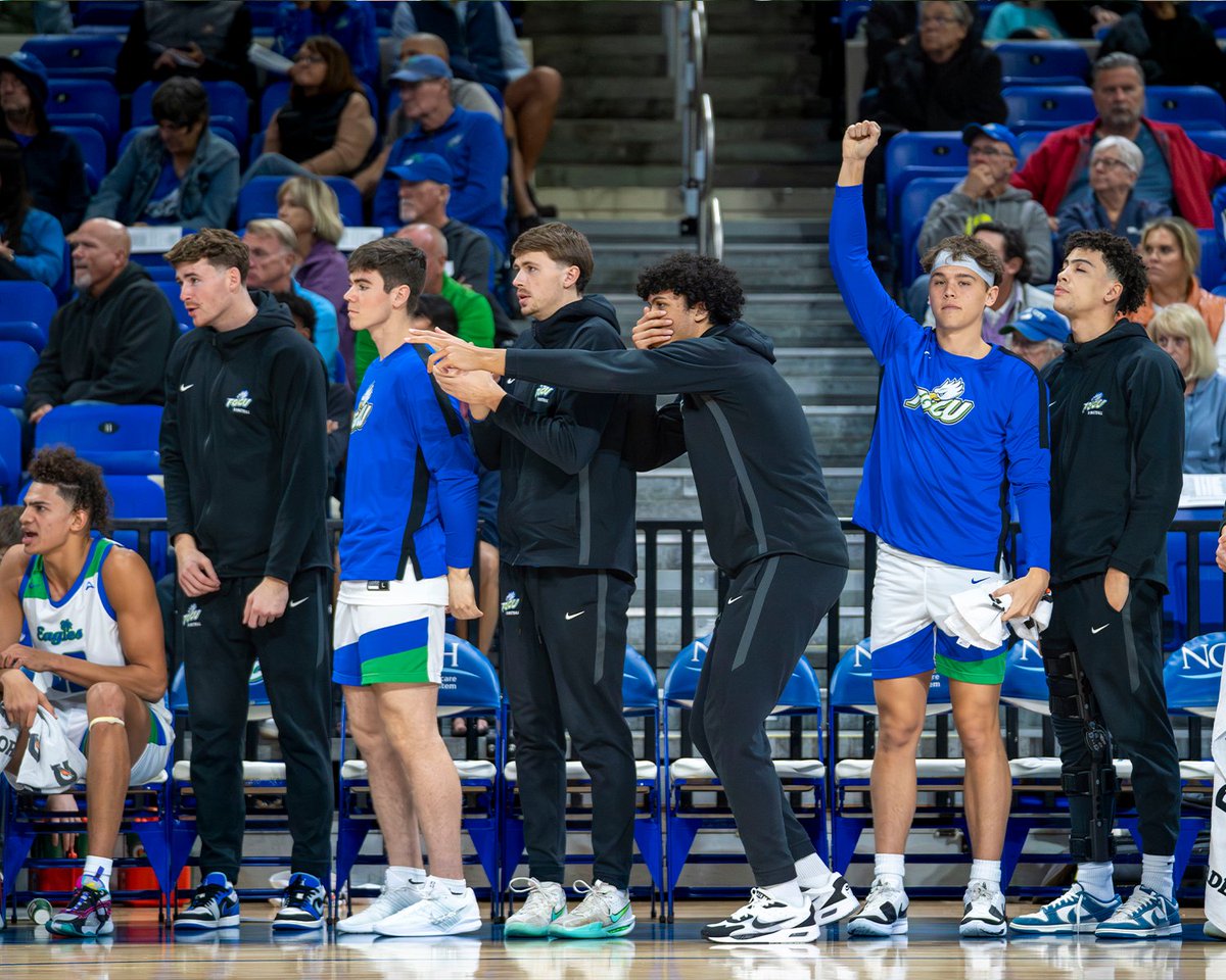 FGCU_MBB's tweet image. Us when you support your hometown team 😤

🔗 To learn more » brnw.ch/21x11cS

#ATTITUDE // #WingsUp