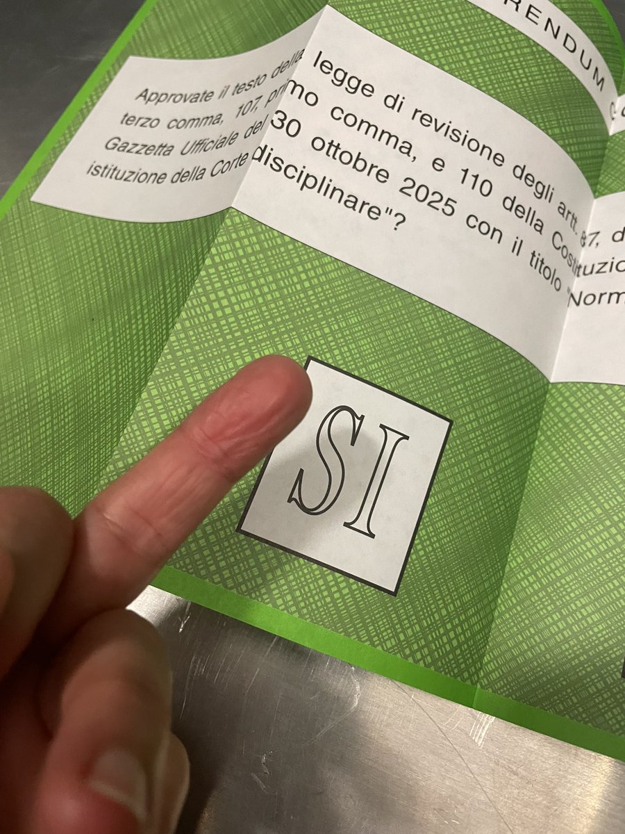 Anastasia tweet media