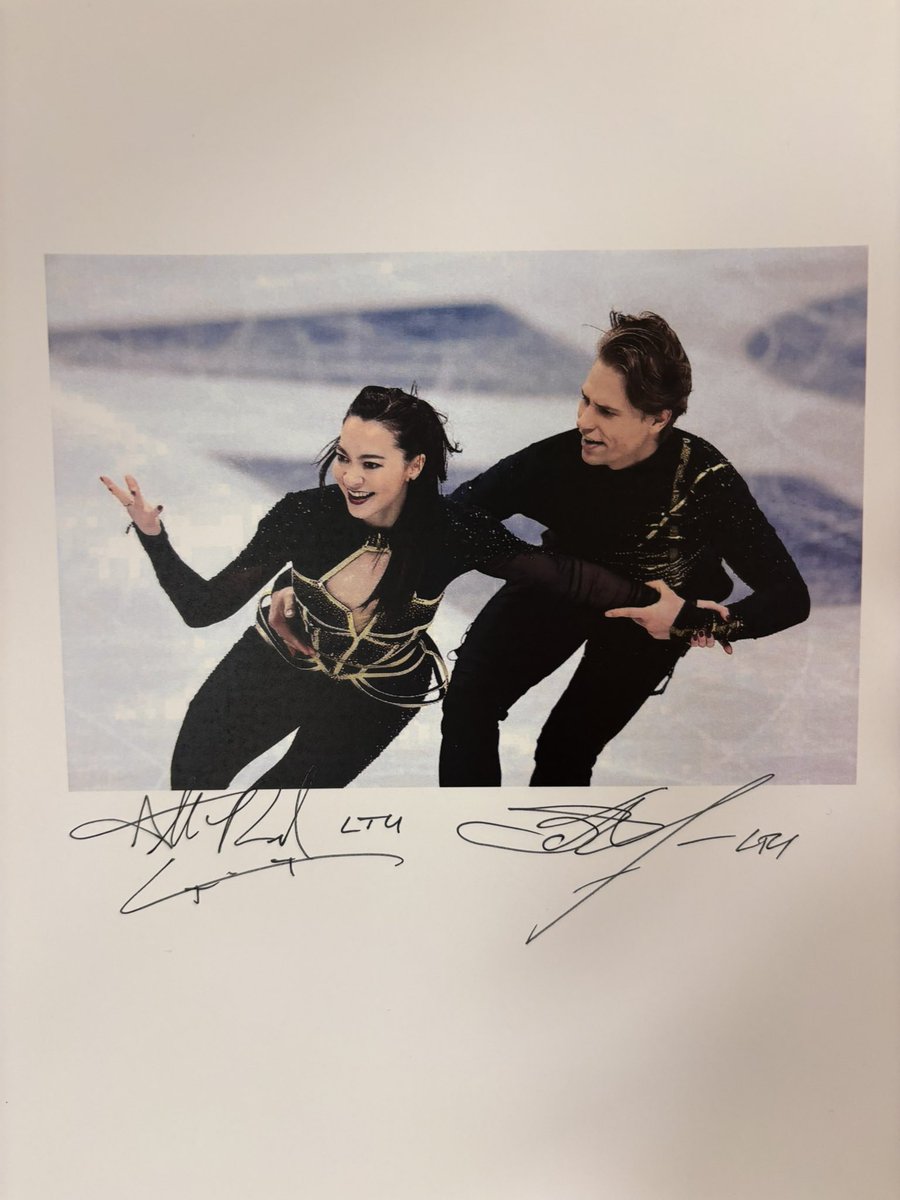 RKacinskas's tweet image. Honored to welcome ice dance duo Saulius Ambrulevičius and Allison Reed, and Lithuanian Skating Federation President Vytautas Jasutis at the Embassy in #Prague today! 🇱🇹⛸️ Wishing our skaters an amazing start at the  @ISU_Figure World Championship!