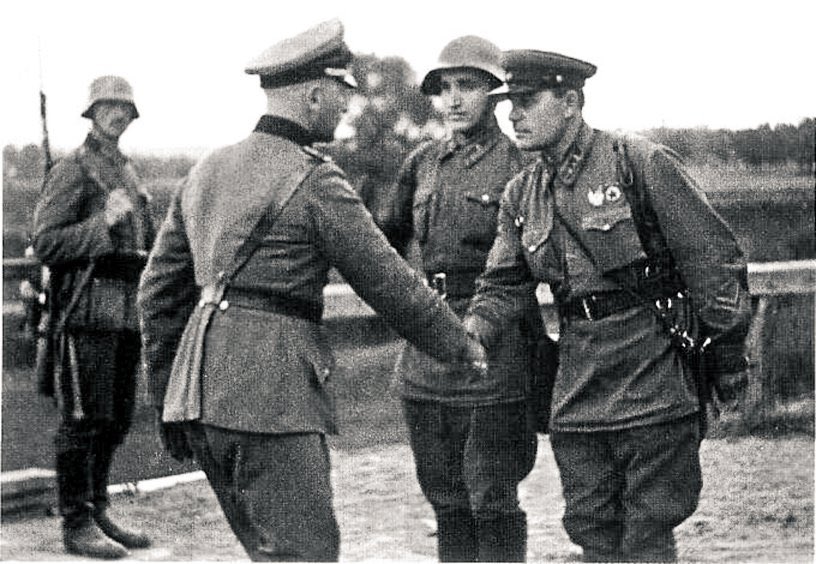 I am the fella that bonks in the night 🇺🇦 tweet media