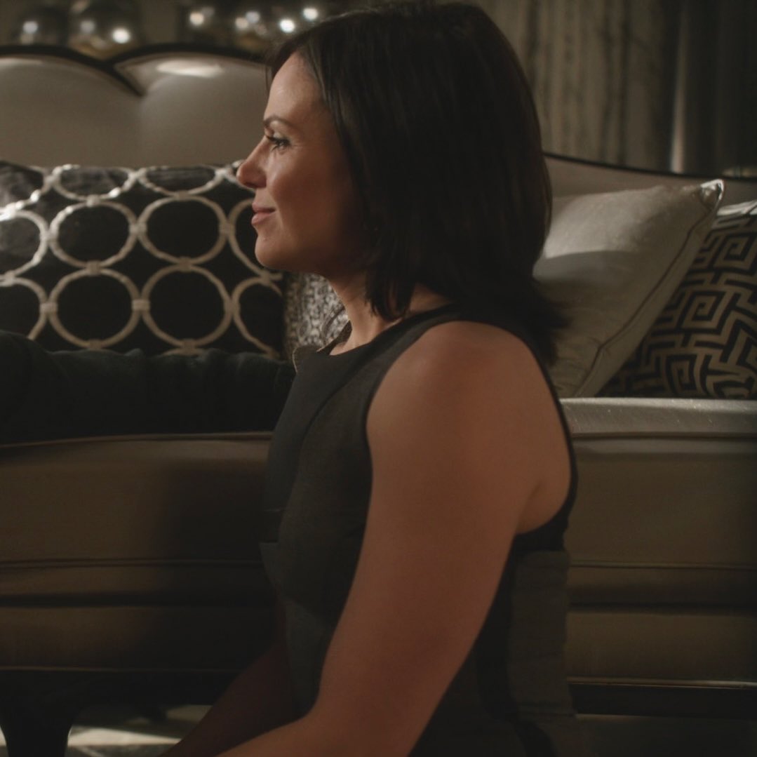 daily regina mills tweet media