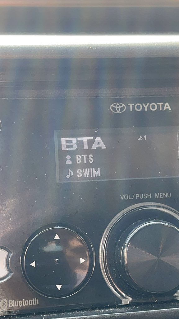 dej⁷ is seeing BTS tweet media