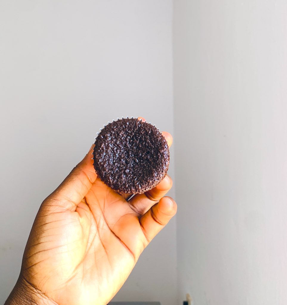 AguhUgochinyere's tweet photo. What's your favorite indulgence?  

Are you in the mood for creamy Vanilla?  
Craving the rich decadence of Chocolate?  
Or perhaps you're tempted by the delightful allure of Red Velvet?  

Choose your treat! https://t.co/9pbNLq2Kut