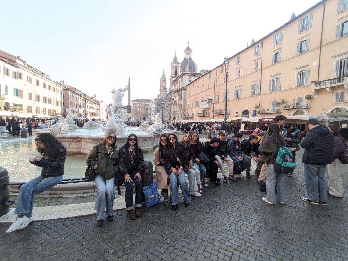 nscovadonga's tweet photo. Viaje de estudios 4° ESO
#colegionuestraseñoradecovadonga Roma #HMMI #150aniversario https://t.co/zH8Nea8fDy