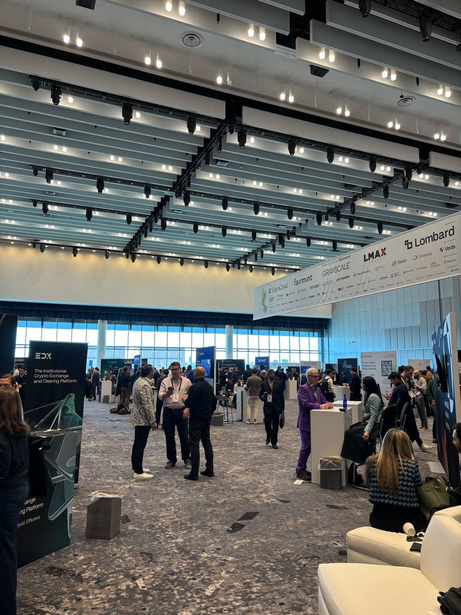 Symbiotic tweet media