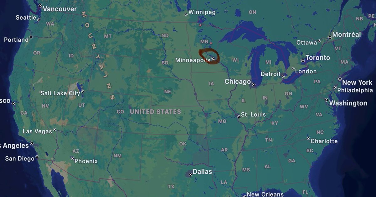 KodaAnderson32's tweet photo. The area circled in red is approximately what is considered “national coaching search” territory for #gophers hockey. https://t.co/V07SOcYrOT