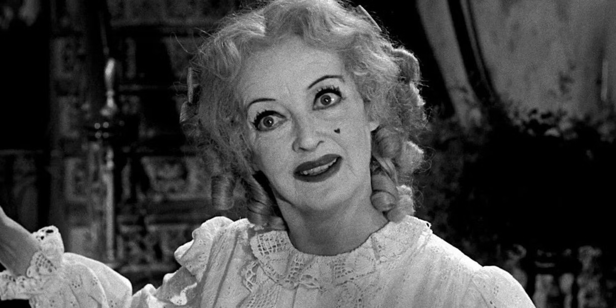 mvsteph1's tweet photo. At the heart of the terror in this story of missing children in Norman Rockwell suburbia is Madigan’s villain. It’s her maniacal, clownish expressions and voices which sell the idea of a psychopathic witch who has cursed the town. I see slivers of Bette Davis in BABY JANE https://t.co/ivs7Vcs7eD