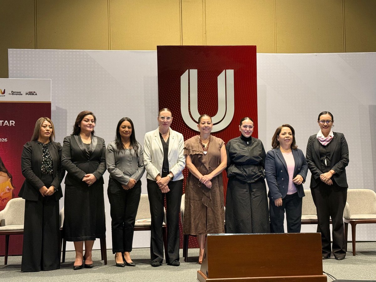 artemisa_laura's tweet photo. 💁🏻‍♀️ Gracias a las mujeres que levantan la voz. Esto apenas empieza ✨.

🙌🏼 Gracias a la @UPAEP por ser la sede del Foro "Futuro de Bienestar para todas: sumar y multiplicar, sin lugar para la resta o división ", donde nos escuchamos, para decidir juntas, porque nuestra voz vale y transforma.

👩🏻‍🏫 👷🏻‍♀️ Somos fuertes, inteligentes, resilientes y si caminamos unidas, somos invencibles. Y no estamos solas, con la presidenta @Claudiashein, llegamos todas. 

Además en #Puebla nuestro Gobernador @armentapuebla_ camina también junto a las mujeres 👩🏻‍💼 con reconocimiento y respeto a nuestros derechos.

🙌🏼 Vamos juntas, libres, fuertes y siempre hacia adelante💜.

#PensarEnGrande 🙌🏼
#PorAmorAPuebla🫶🏼